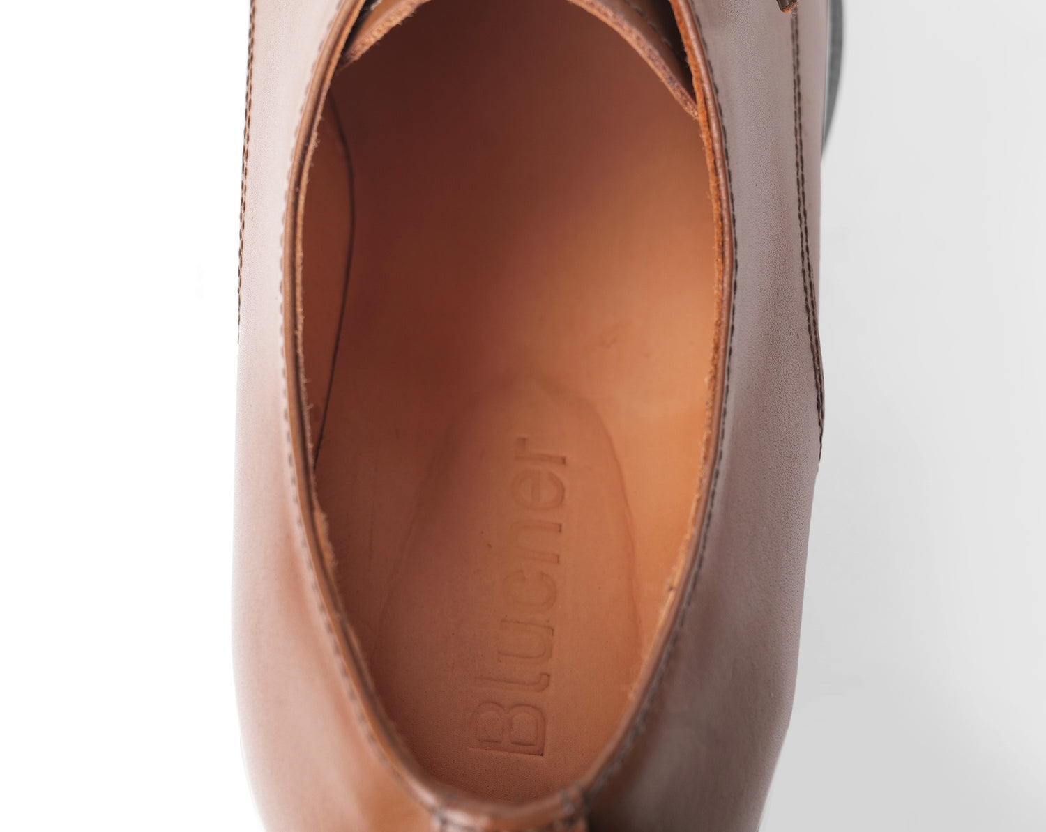 Premium cow hide leather lining inside Blucher Classic Executive shoes
